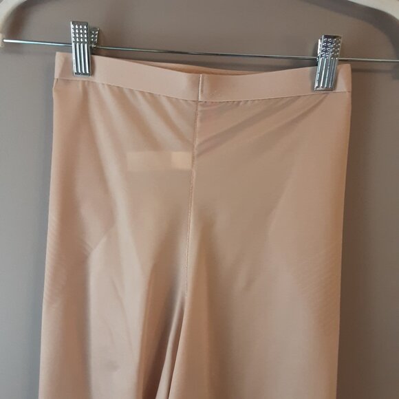 Spanx Invisible Shaping High Waisted, Mid-Thigh Short, Beige Small - Picture 5 of 10